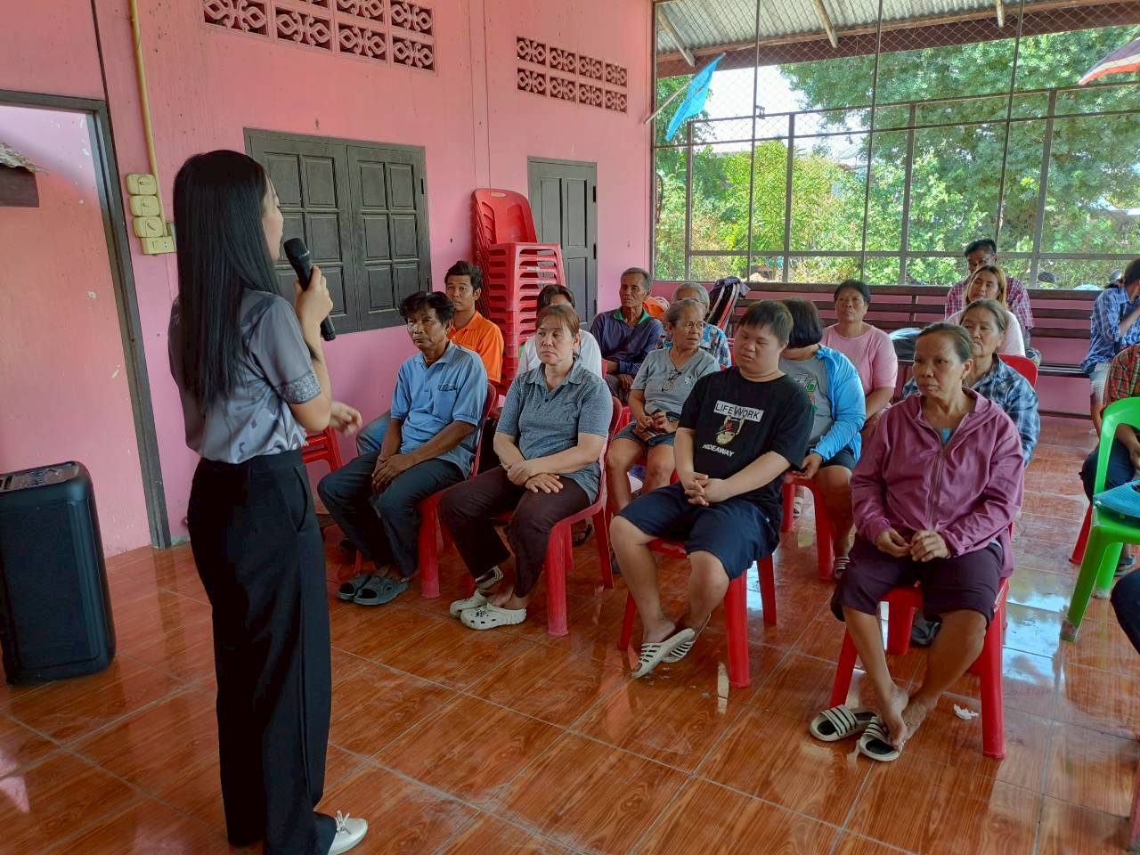 สำนักงานพัฒนาชุมชนอำเภอทัพทัน ลงพื้นที่เข้าร่วมประชุมพิจารณาโครงการแก้ไขปัญหาความยากจน (กข.คจ) ณ หมู่ 5 ตำบลทุ่งนาไทย อำเภอทัพทัน จังหวัดอุทัยธานี 